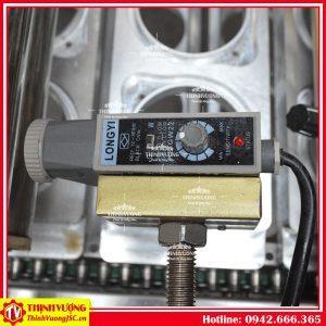 Máy chiết rót dạng lỏng dập nắp hộp tự động (4 hộp) – Hình ảnh máy tự động | ThinhVuongJSC.VN may chiet rot dang long dap nap hop tu dong 4 hop 7