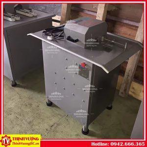 may buong chi xuc xich ban tu dong ak-200 2