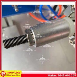 Máy đóng nắp chai bán tự động XLSGJ-6100 – Hình ảnh máy tự động | ThinhVuongJSC.VN may dong nap chai ban tu dong xlsgj6100 3