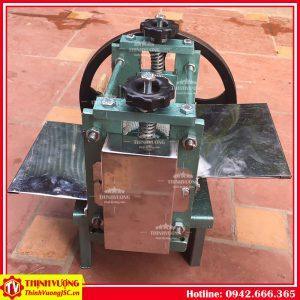 Máy lạng bì lợn quay tay khung thép – Hình ảnh máy tự động | ThinhVuongJSC.VN may lang bi lon quay tay khung thep 5