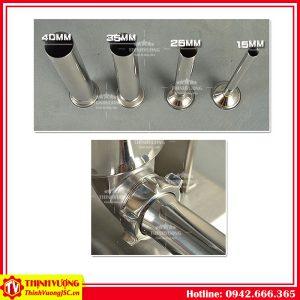 may nhoi xuc xich bang tay 15l 2