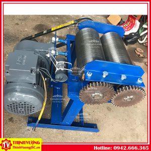 Máy thái sợi bì lợn motor giảm tốc khung thép – Hình ảnh máy tự động | ThinhVuongJSC.VN may thai soi bi lon motor giam toc khung thep 3