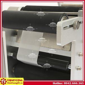 Máy dán nhãn chai tròn bán tự động LT-50 – Hình ảnh máy tự động | ThinhVuongJSC.VN may dan nhan chai tron ban tu dong lt50 3