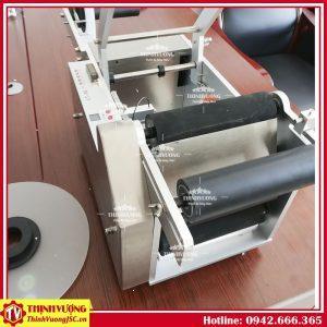 Máy dán nhãn chai tròn bán tự động LT-50 – Hình ảnh máy tự động | ThinhVuongJSC.VN may dan nhan chai tron ban tu dong lt50 4