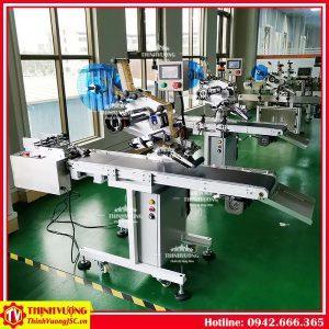 Máy dán nhãn trên bề mặt phẳng tự động HZ-156 (Thu nhỏ) – Hình ảnh máy tự động | ThinhVuongJSC.VN ma dan nhan mat phang tu dong hz156 thu nho 1