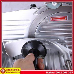 Máy thái thịt đông lạnh bán tự động SL220ES-8N – Hình ảnh máy tự động | ThinhVuongJSC.VN may thai thit ban tu dong sl220es 8n 5