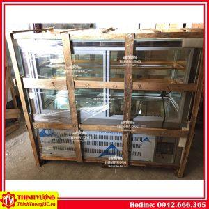 tu mat trung bay thuc pham kinh cong 1.8m 1