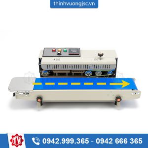fr-900-pho-thong-tu-trai-qua-phai (2)